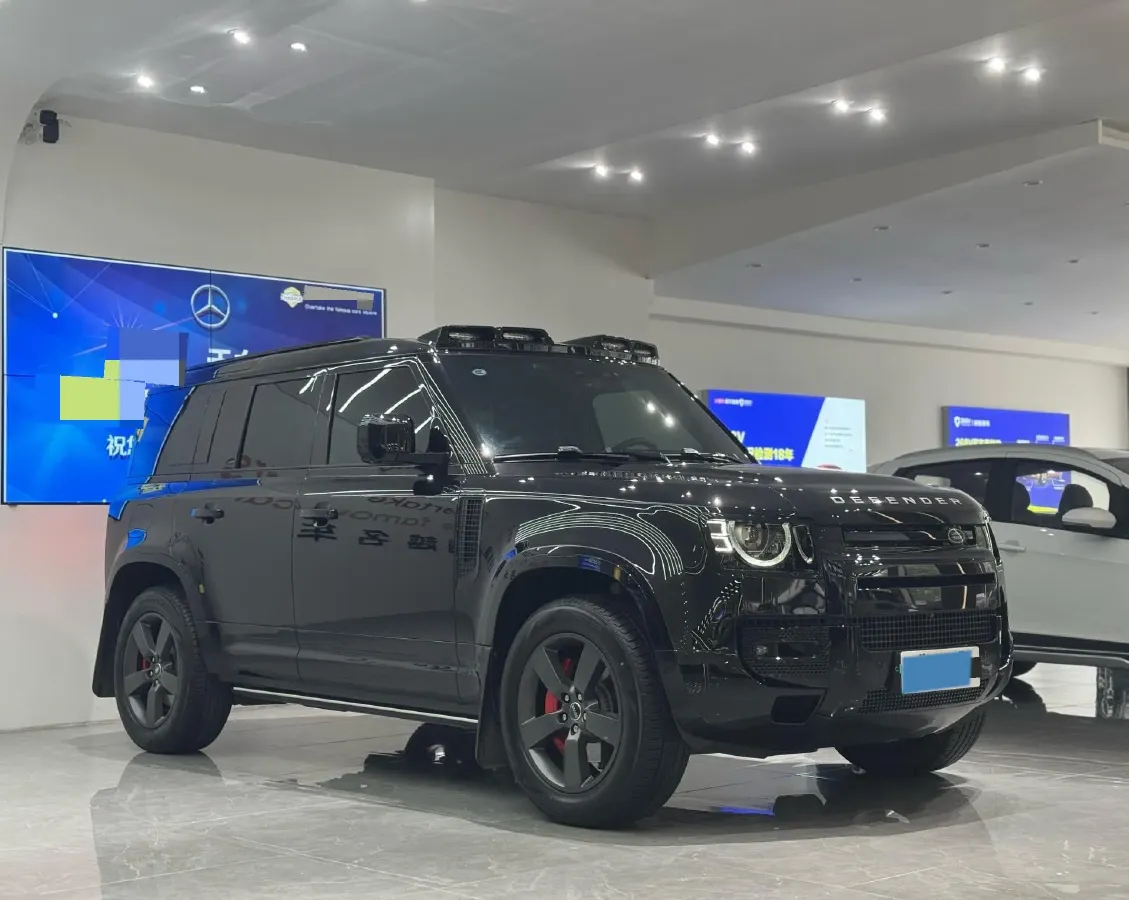 2025 Land Rover Defender 3.0T 400HP L6 8AT,autocango,china used car exporter,china ev exporter,chinese used car exporter,chinese used ev exporter