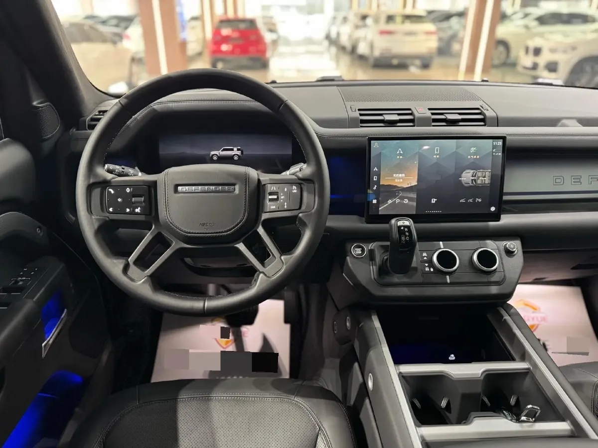2025 Land Rover Defender 3.0T 400HP L6 8AT,autocango,china used car exporter,china ev exporter,chinese used car exporter,chinese used ev exporter