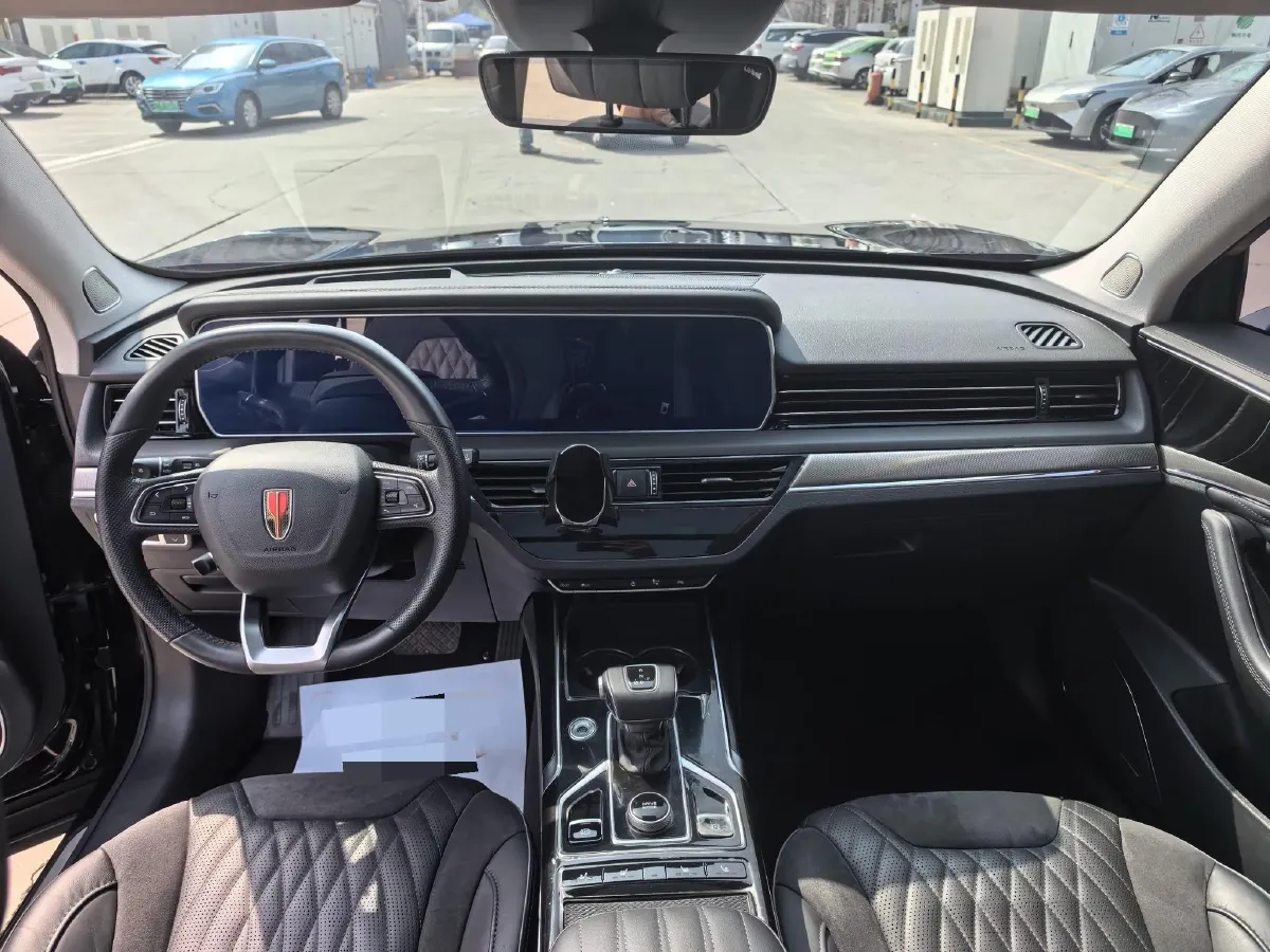 2022 HongQi HS5 2.0T 224HP L4 6AT,autocango,china used car exporter,china ev exporter,chinese used car exporter,chinese used ev exporter