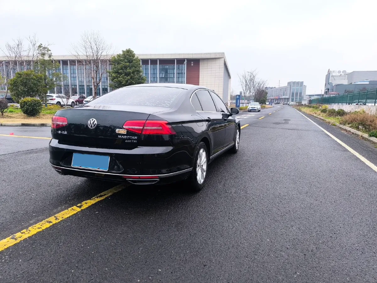 2018 Volkswagen Magotan 1.8T 180HP L4 7DCT,autocango,china used car exporter,china ev exporter,chinese used car exporter,chinese used ev exporter