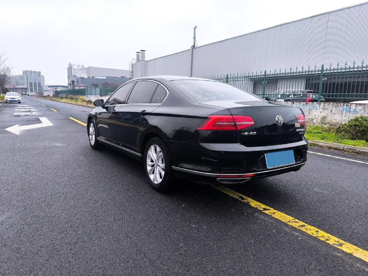 2018 Volkswagen Magotan 1.8T 180HP L4 7DCT,autocango,china used car exporter,china ev exporter,chinese used car exporter,chinese used ev exporter