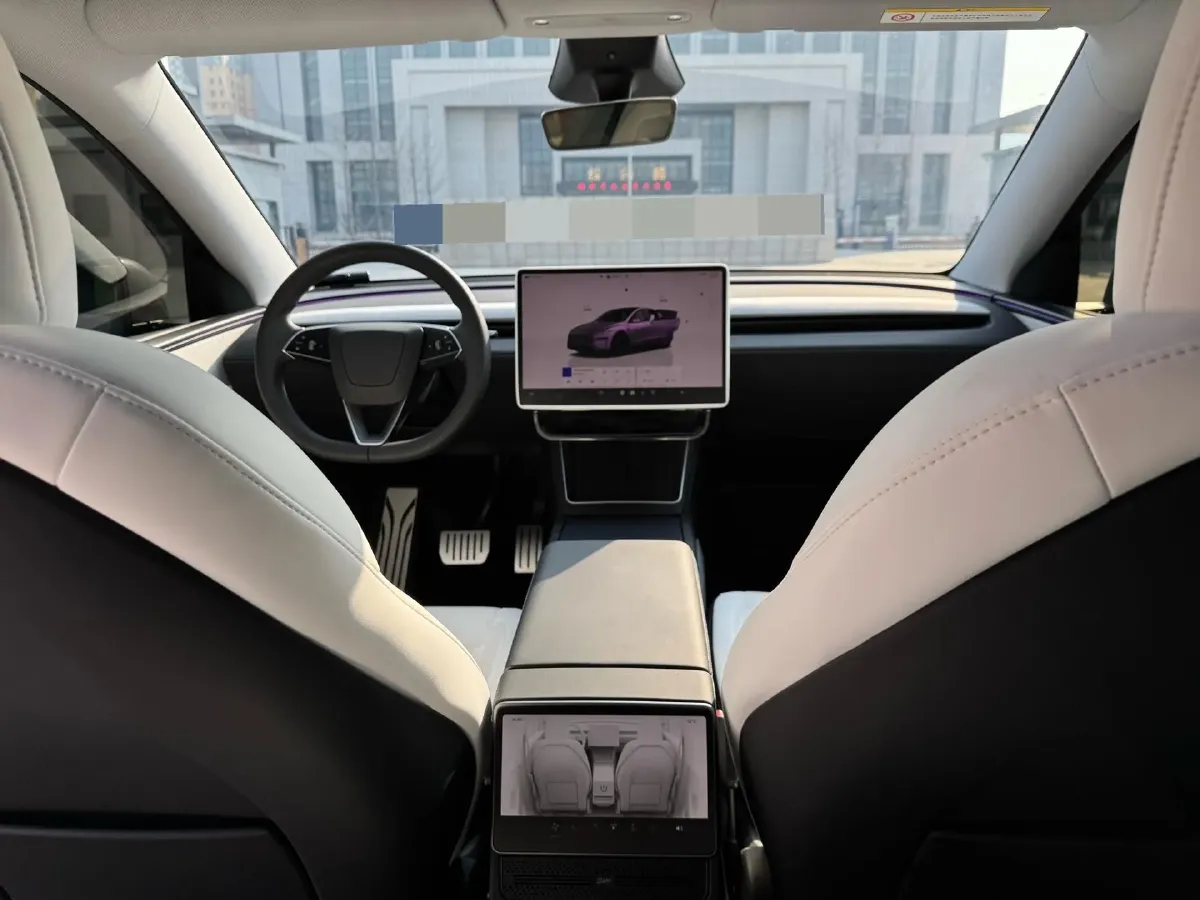 2025 Tesla Model Y BEV 62.5KWH,autocango,china used car exporter,china ev exporter,chinese used car exporter,chinese used ev exporter