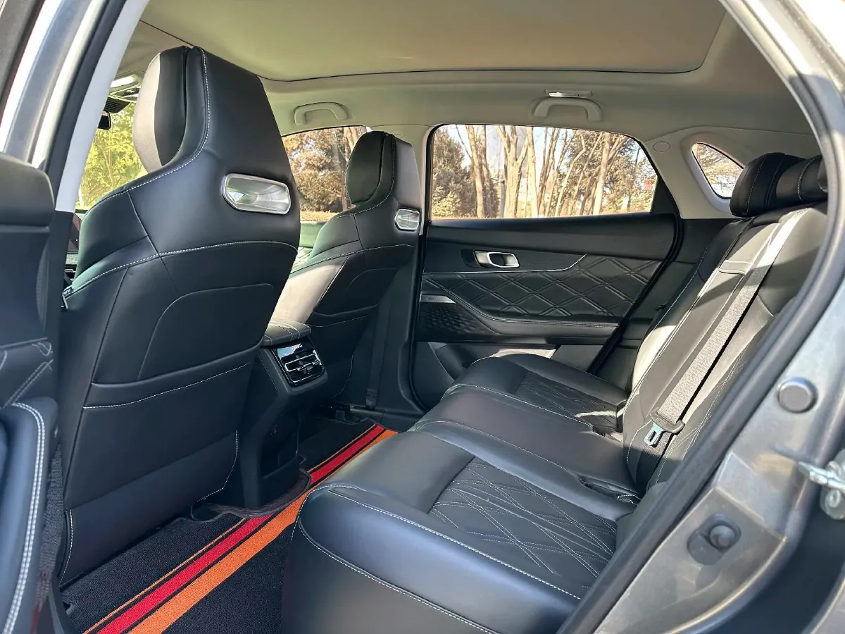 2023 ChangAn UNI-K 2.0T 233HP L4 8AT,autocango,china used car exporter,china ev exporter,chinese used car exporter,chinese used ev exporter