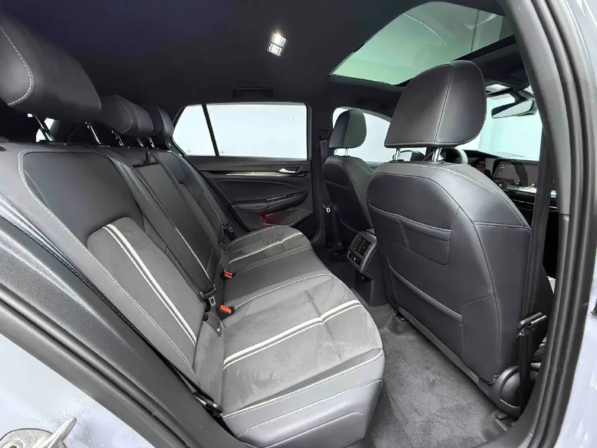 2023 Volkswagen Golf 1.4T 150HP L4 7DCT,autocango,china used car exporter,china ev exporter,chinese used car exporter,chinese used ev exporter