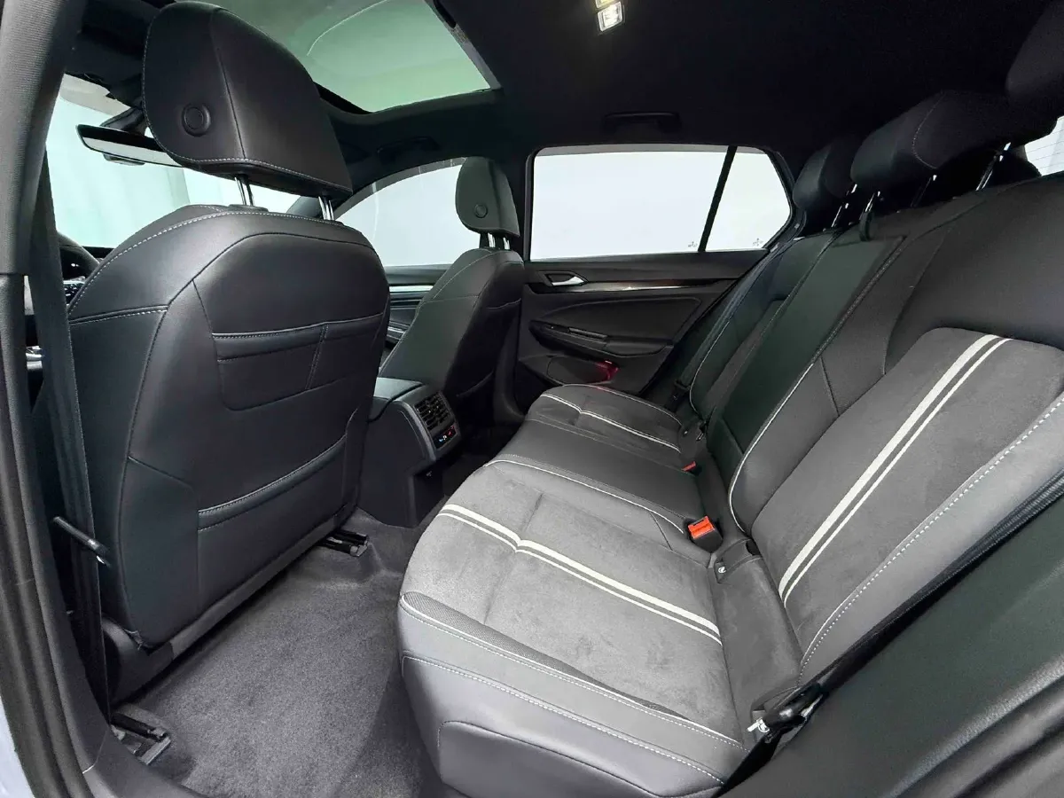 2023 Volkswagen Golf 1.4T 150HP L4 7DCT,autocango,china used car exporter,china ev exporter,chinese used car exporter,chinese used ev exporter