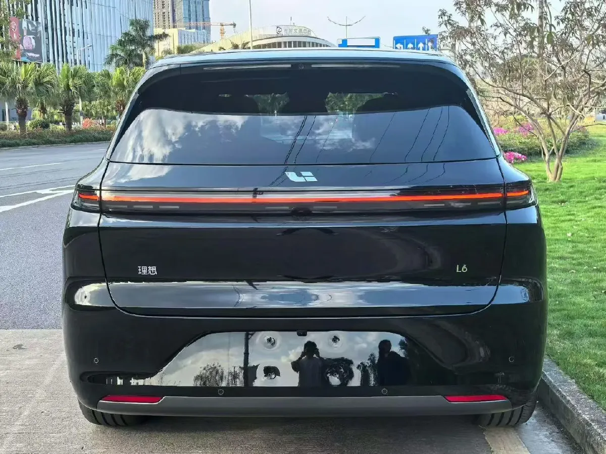 2025 Li L6 Range Extended 154HP L4 REEV,autocango,china used car exporter,china ev exporter,chinese used car exporter,chinese used ev exporter