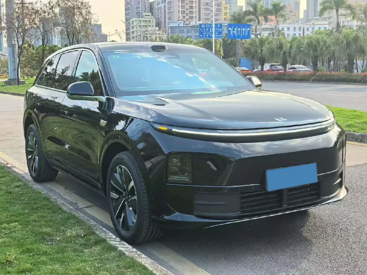 2025 Li L6 Range Extended 154HP L4 REEV,autocango,china used car exporter,china ev exporter,chinese used car exporter,chinese used ev exporter