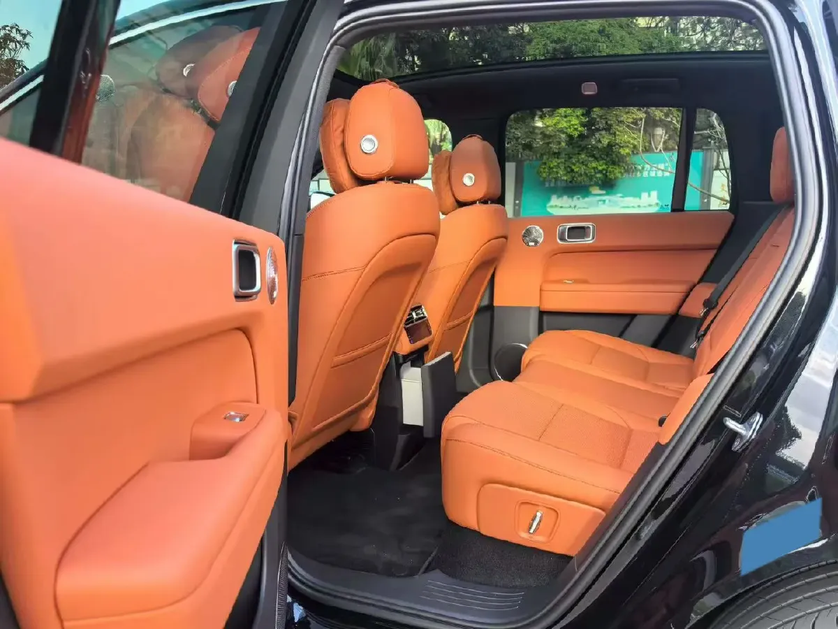 2025 Li L6 Range Extended 154HP L4 REEV,autocango,china used car exporter,china ev exporter,chinese used car exporter,chinese used ev exporter