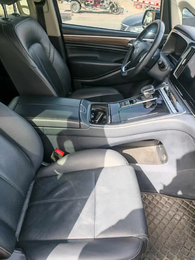 2021 GAC Trumpchi M8 2.0T 252HP L4 8AT,autocango,china used car exporter,china ev exporter,chinese used car exporter,chinese used ev exporter