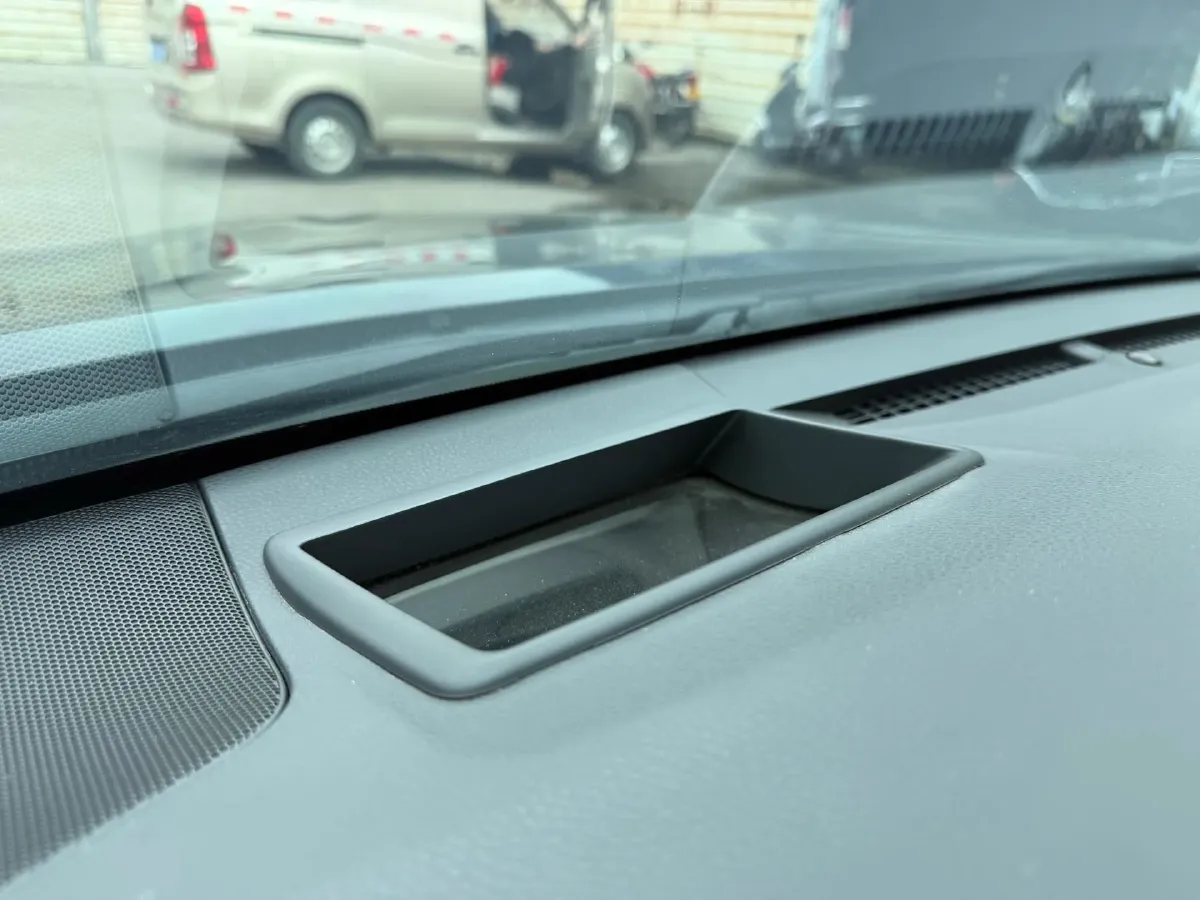 2019 Toyota Camry 2.5L 209HP L4 8AT,autocango,china used car exporter,china ev exporter,chinese used car exporter,chinese used ev exporter