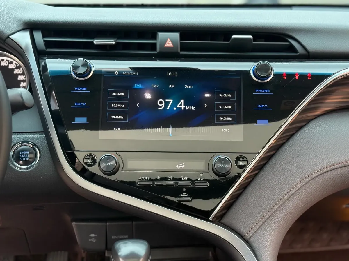 2019 Toyota Camry 2.5L 209HP L4 8AT,autocango,china used car exporter,china ev exporter,chinese used car exporter,chinese used ev exporter