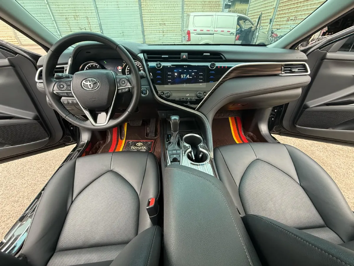 2019 Toyota Camry 2.5L 209HP L4 8AT,autocango,china used car exporter,china ev exporter,chinese used car exporter,chinese used ev exporter