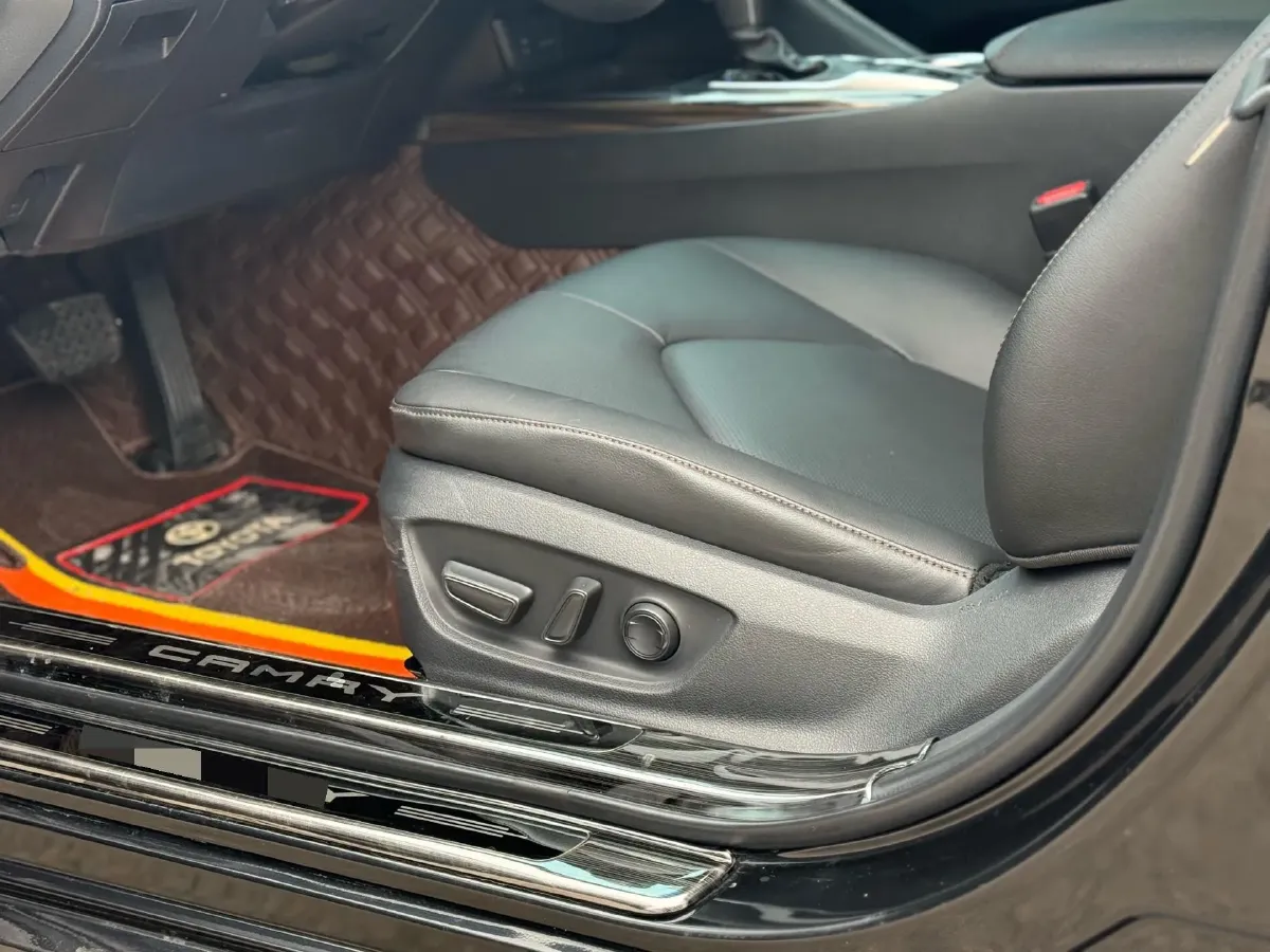 2019 Toyota Camry 2.5L 209HP L4 8AT,autocango,china used car exporter,china ev exporter,chinese used car exporter,chinese used ev exporter