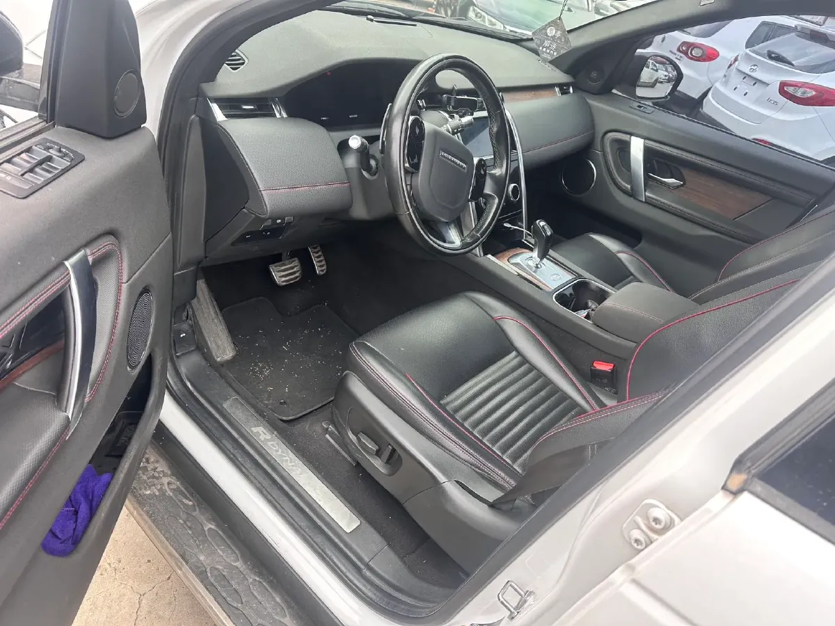 2020 Land Rover Discovery Sport 2.0T 249HP L4 9AT,autocango,china used car exporter,china ev exporter,chinese used car exporter,chinese used ev exporter