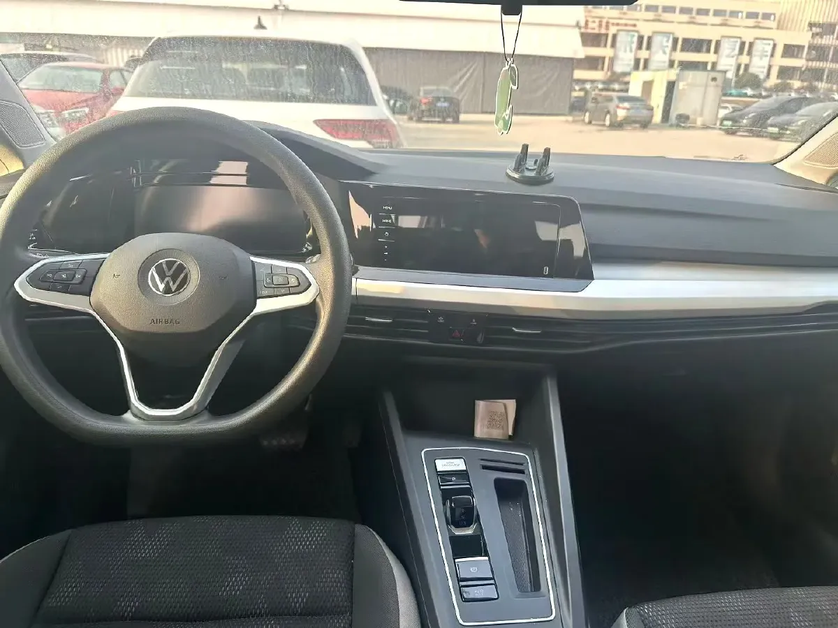 2021 Volkswagen Golf 1.2T 116HP L4 7DCT,autocango,china used car exporter,china ev exporter,chinese used car exporter,chinese used ev exporter