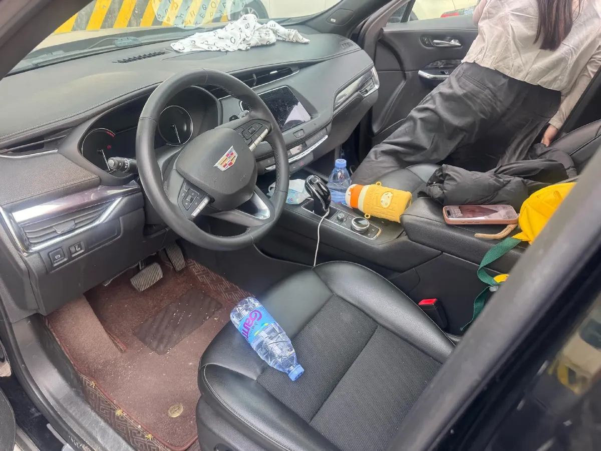 2020 Cadillac XT4 2.0T 241HP L4 9AT,autocango,china used car exporter,china ev exporter,chinese used car exporter,chinese used ev exporter