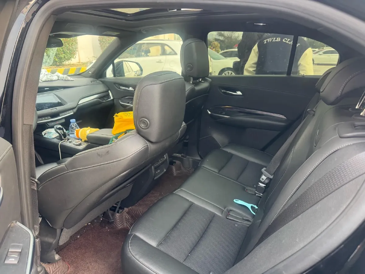 2020 Cadillac XT4 2.0T 241HP L4 9AT,autocango,china used car exporter,china ev exporter,chinese used car exporter,chinese used ev exporter