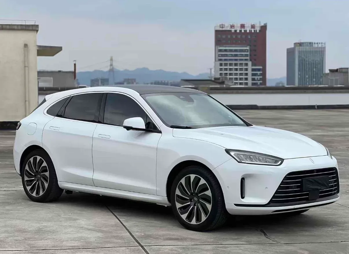 2022 Isuzu Mu-X 2.0T 220HP L4 8AT,autocango,china used car exporter,china ev exporter,chinese used car exporter,chinese used ev exporter