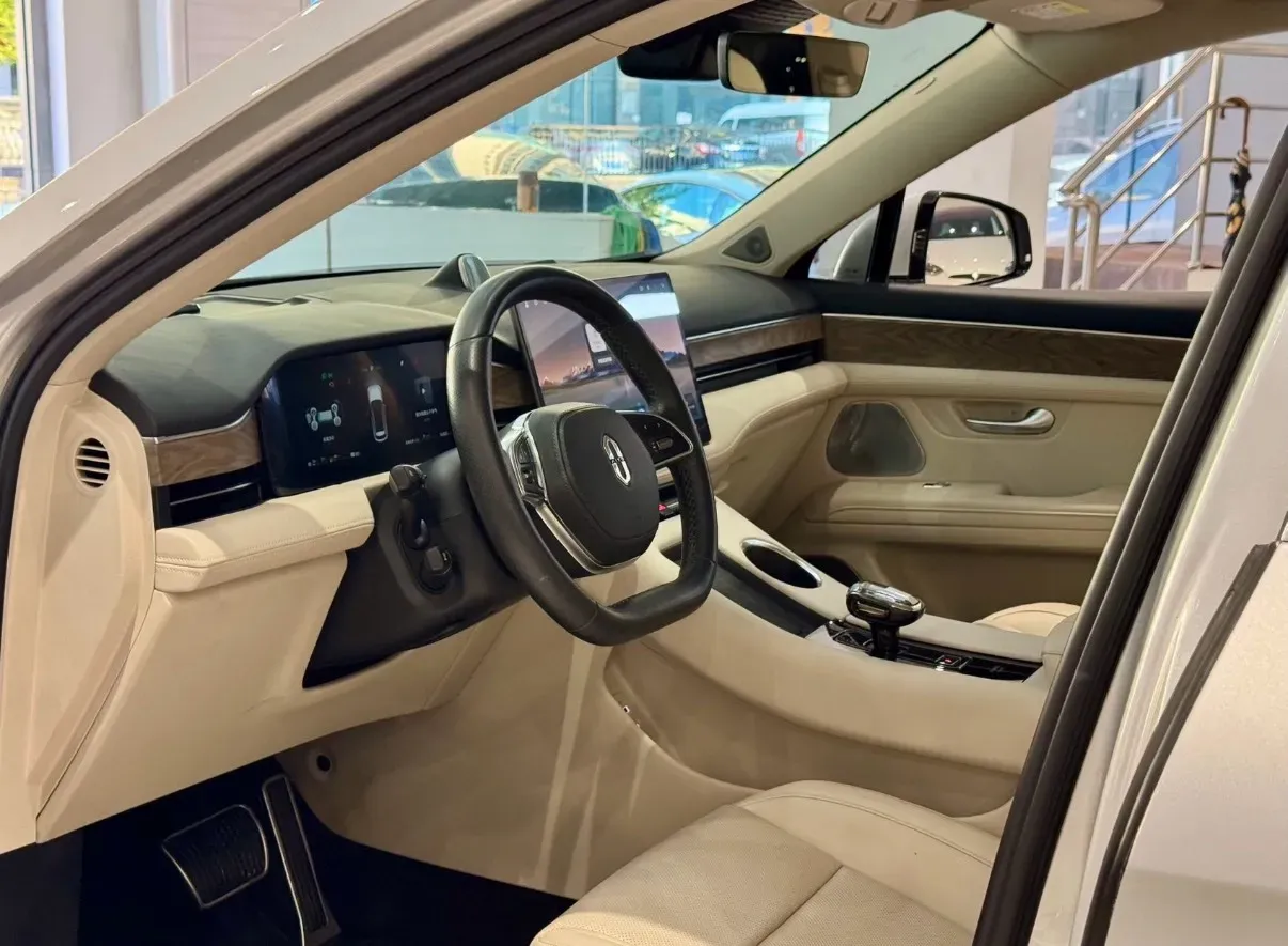 2022 Isuzu Mu-X 2.0T 220HP L4 8AT,autocango,china used car exporter,china ev exporter,chinese used car exporter,chinese used ev exporter