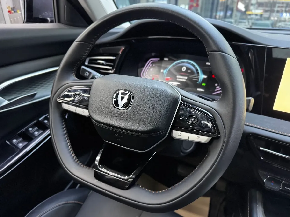 2024 ChangAn X7 PLUS 1.5T 188HP L4 7DCT,autocango,china used car exporter,china ev exporter,chinese used car exporter,chinese used ev exporter