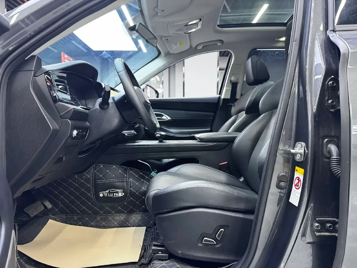 2024 ChangAn X7 PLUS 1.5T 188HP L4 7DCT,autocango,china used car exporter,china ev exporter,chinese used car exporter,chinese used ev exporter