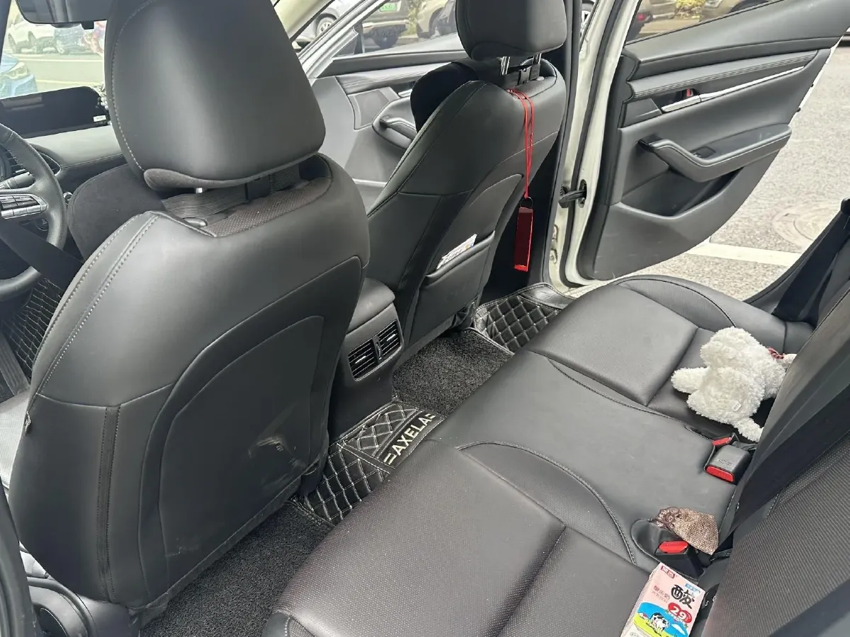 2022 Mazda 3 Axela 2.0L 158HP L4 6AT,autocango,china used car exporter,china ev exporter,chinese used car exporter,chinese used ev exporter