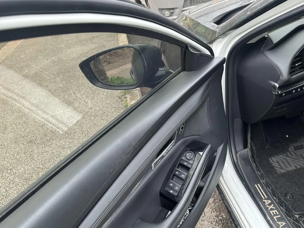 2022 Mazda 3 Axela 2.0L 158HP L4 6AT,autocango,china used car exporter,china ev exporter,chinese used car exporter,chinese used ev exporter