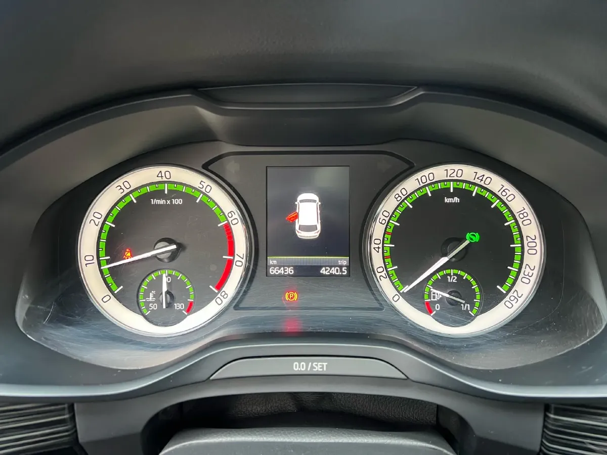 2018 Skoda Kodiak 2.0T 186HP L4 7DCT,autocango,china used car exporter,china ev exporter,chinese used car exporter,chinese used ev exporter