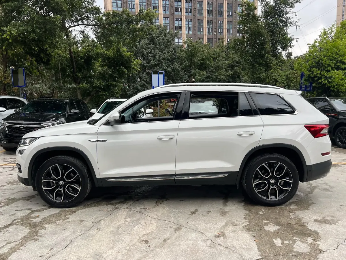 2018 Skoda Kodiak 2.0T 186HP L4 7DCT,autocango,china used car exporter,china ev exporter,chinese used car exporter,chinese used ev exporter
