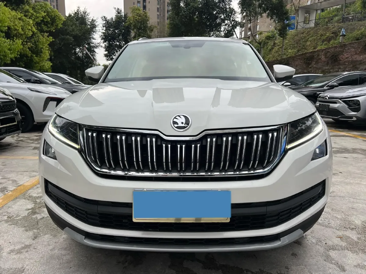 2018 Skoda Kodiak 2.0T 186HP L4 7DCT,autocango,china used car exporter,china ev exporter,chinese used car exporter,chinese used ev exporter