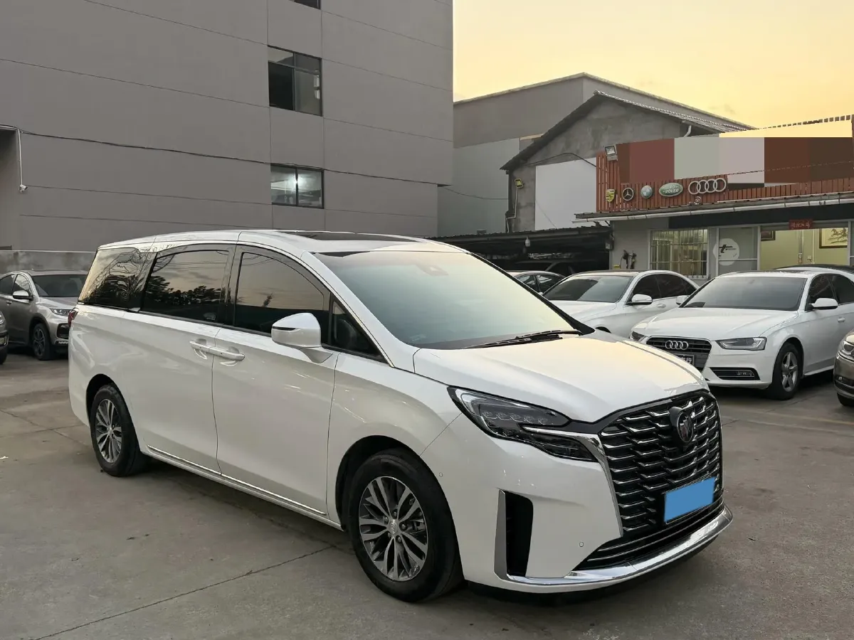 2023 Buick GL8 2.0T 237HP L4 9AT,autocango,china used car exporter,china ev exporter,chinese used car exporter,chinese used ev exporter