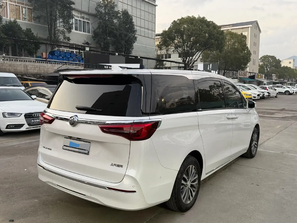 2023 Buick GL8 2.0T 237HP L4 9AT,autocango,china used car exporter,china ev exporter,chinese used car exporter,chinese used ev exporter