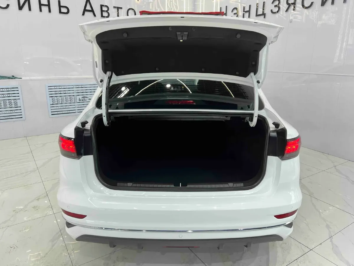 2022 Geely Emgrand 1.5L 114HP L4 CVT,autocango,china used car exporter,china ev exporter,chinese used car exporter,chinese used ev exporter