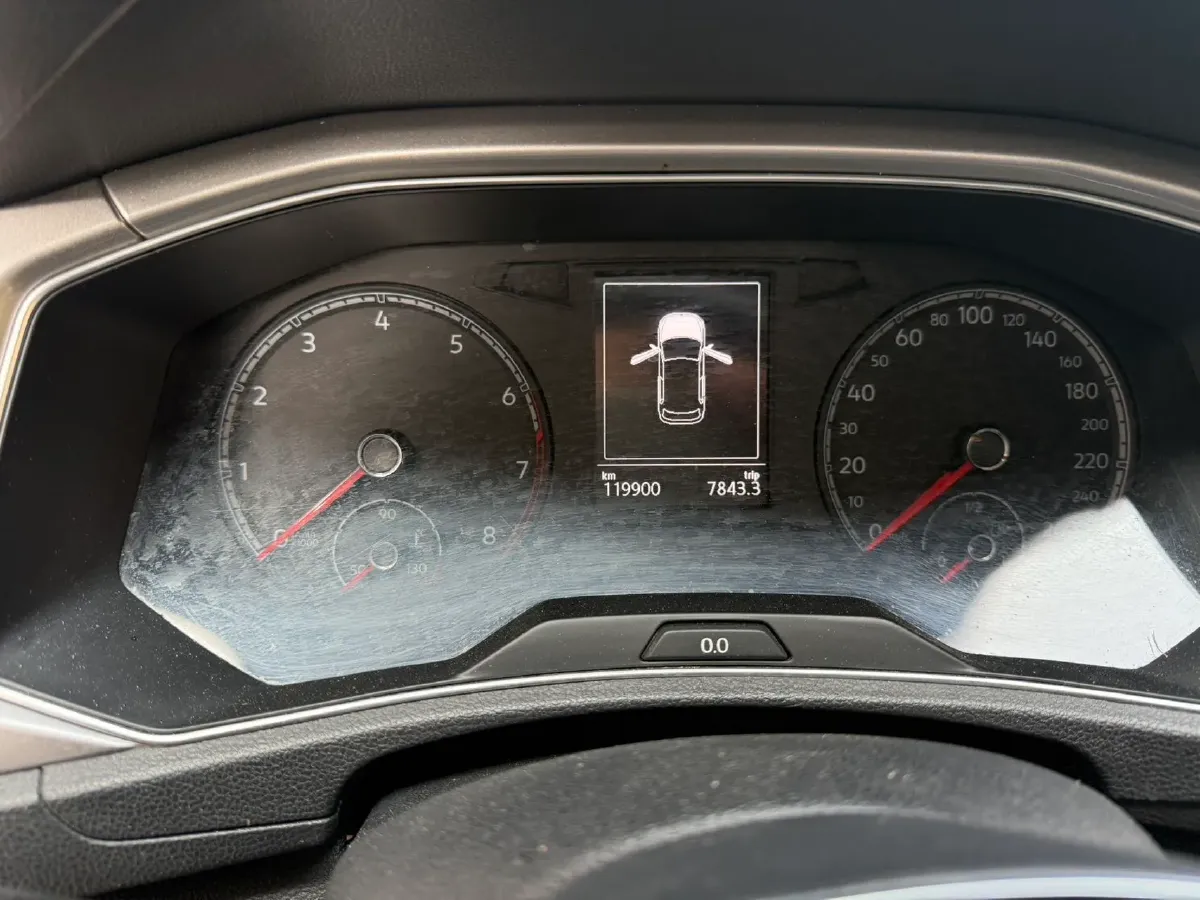 2019 Volkswagen T-Roc 1.4T 131HP L4 7DCT,autocango,china used car exporter,china ev exporter,chinese used car exporter,chinese used ev exporter