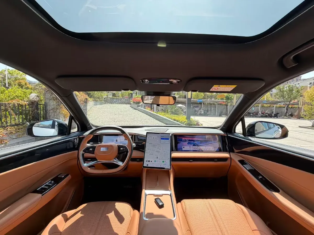 2025 Geely Galaxy L7 1.5L 112HP L4 1DHT PHEV 18.4KWH,autocango,china used car exporter,china ev exporter,chinese used car exporter,chinese used ev exporter