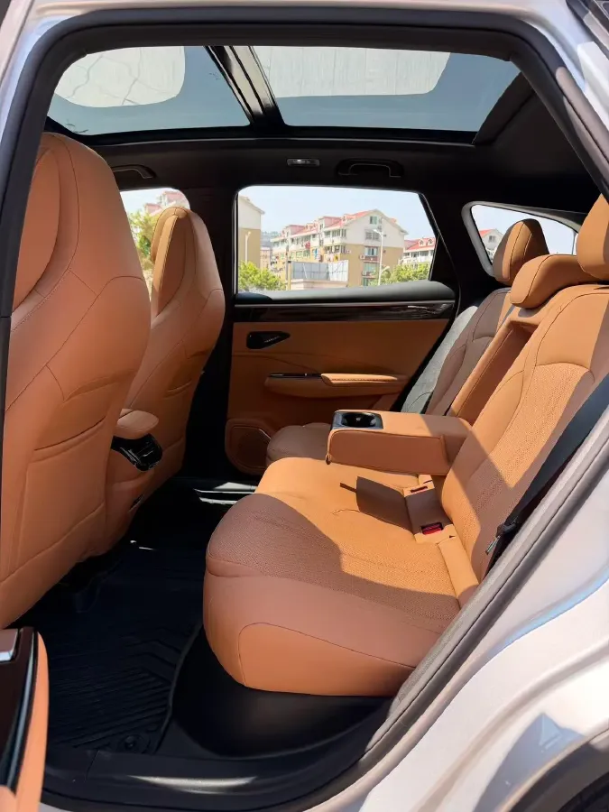 2025 Geely Galaxy L7 1.5L 112HP L4 1DHT PHEV 18.4KWH,autocango,china used car exporter,china ev exporter,chinese used car exporter,chinese used ev exporter