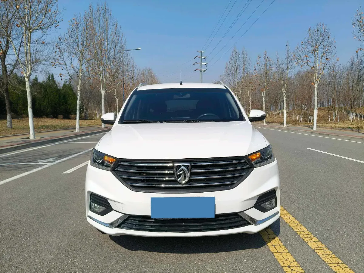 2018 BaoJun 360 1.5L 112HP L4 6MT,autocango,china used car exporter,china ev exporter,chinese used car exporter,chinese used ev exporter