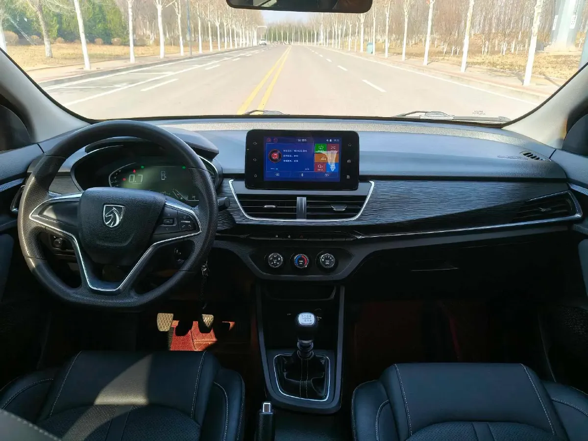 2018 BaoJun 360 1.5L 112HP L4 6MT,autocango,china used car exporter,china ev exporter,chinese used car exporter,chinese used ev exporter
