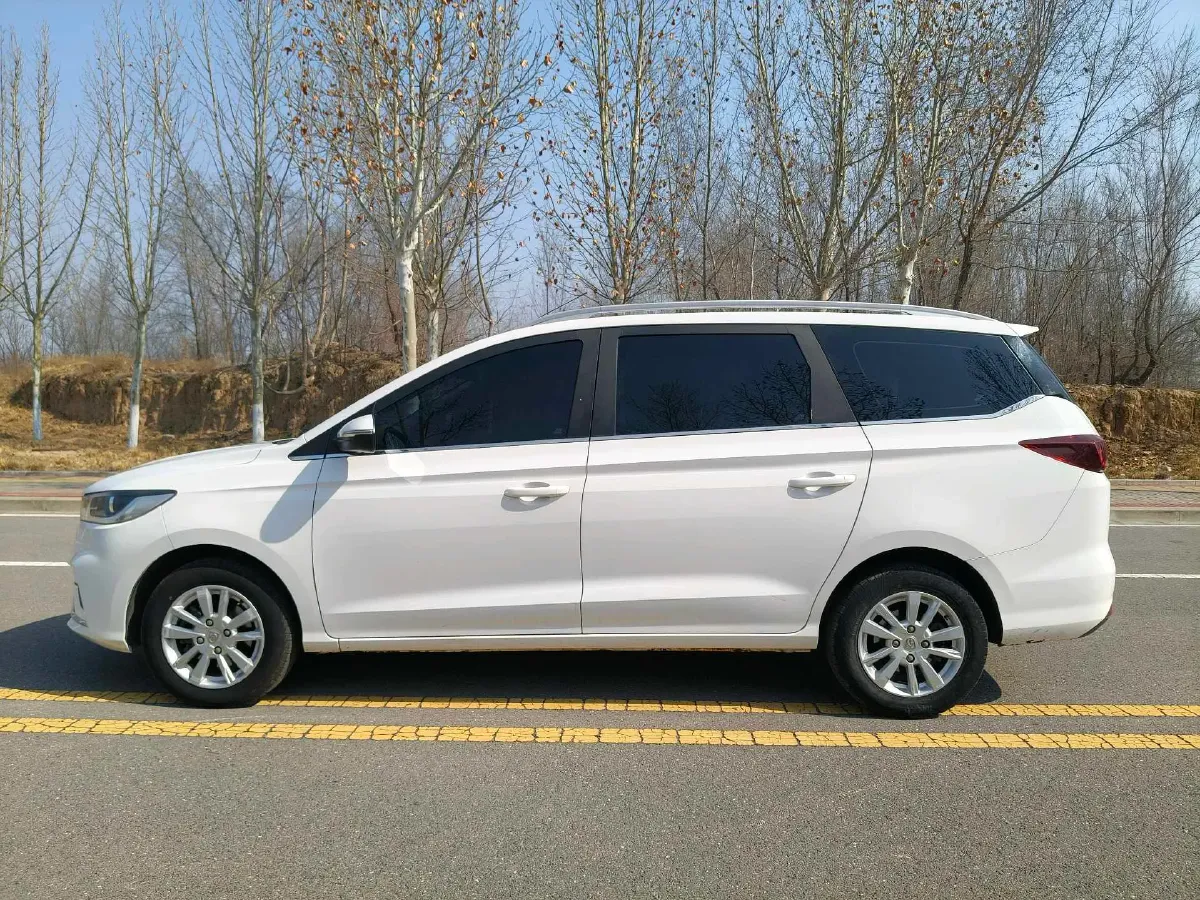 2018 BaoJun 360 1.5L 112HP L4 6MT,autocango,china used car exporter,china ev exporter,chinese used car exporter,chinese used ev exporter