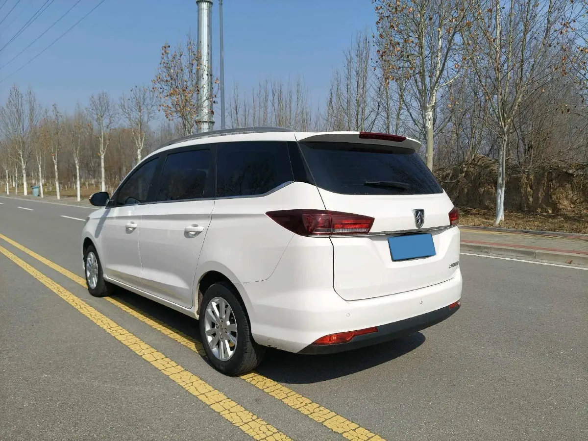 2018 BaoJun 360 1.5L 112HP L4 6MT,autocango,china used car exporter,china ev exporter,chinese used car exporter,chinese used ev exporter