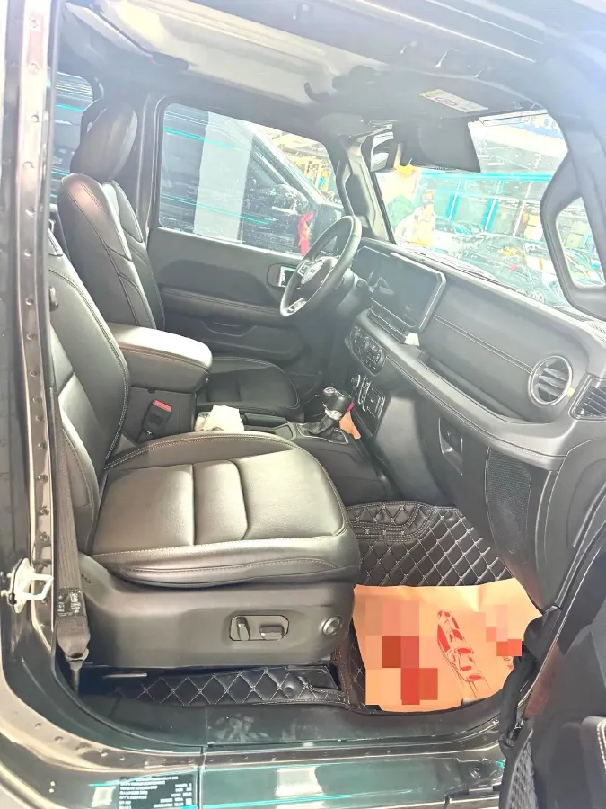 2024 Jeep Wrangler 2.0T 266HP L4 8AT,autocango,china used car exporter,china ev exporter,chinese used car exporter,chinese used ev exporter