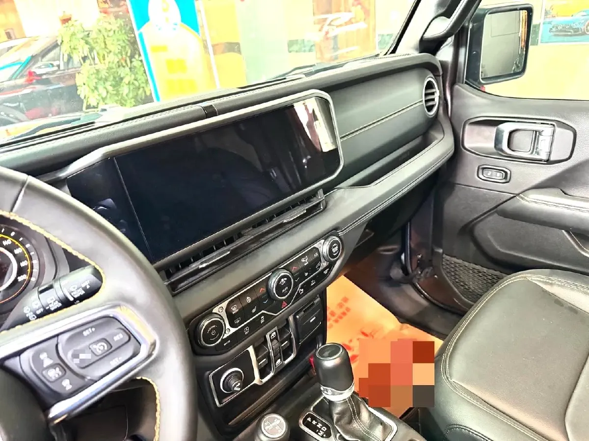 2024 Jeep Wrangler 2.0T 266HP L4 8AT,autocango,china used car exporter,china ev exporter,chinese used car exporter,chinese used ev exporter