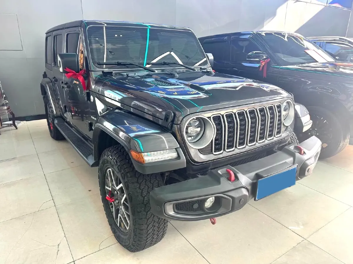 2024 Jeep Wrangler 2.0T 266HP L4 8AT,autocango,china used car exporter,china ev exporter,chinese used car exporter,chinese used ev exporter