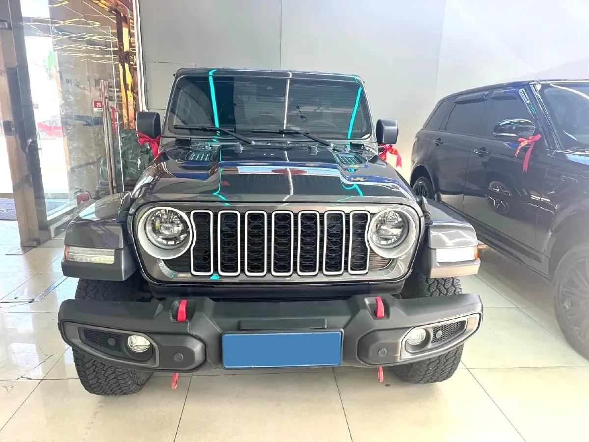 2024 Jeep Wrangler 2.0T 266HP L4 8AT,autocango,china used car exporter,china ev exporter,chinese used car exporter,chinese used ev exporter