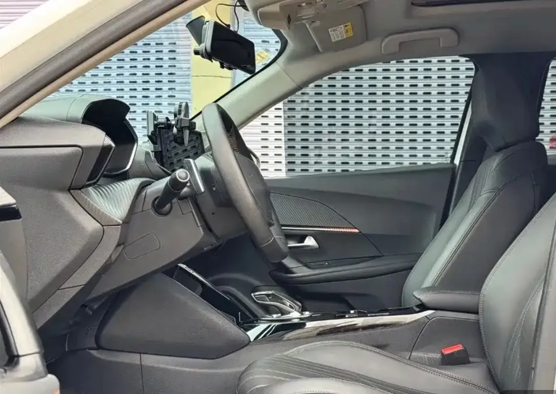 2022 Peugeot 2008 1.2T 136HP L3 6DCT,autocango,china used car exporter,china ev exporter,chinese used car exporter,chinese used ev exporter