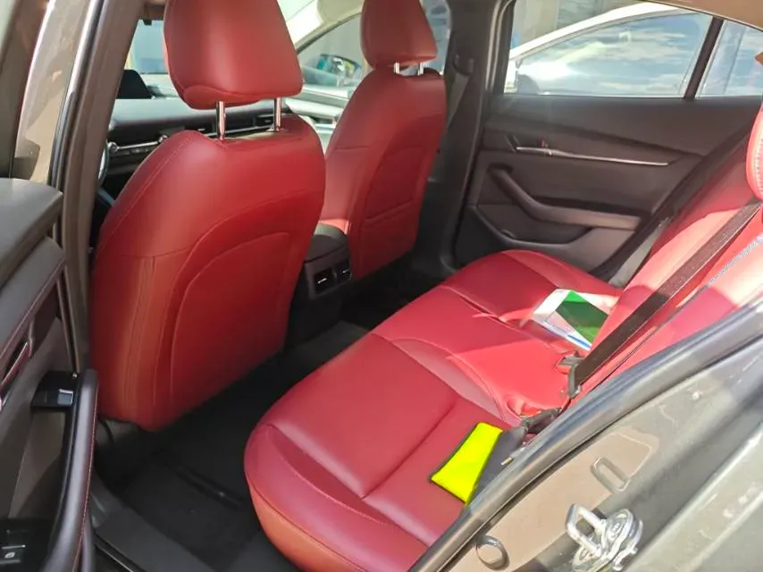 2022 Mazda 3 Axela 2.0L 158HP L4 6AT,autocango,china used car exporter,china ev exporter,chinese used car exporter,chinese used ev exporter