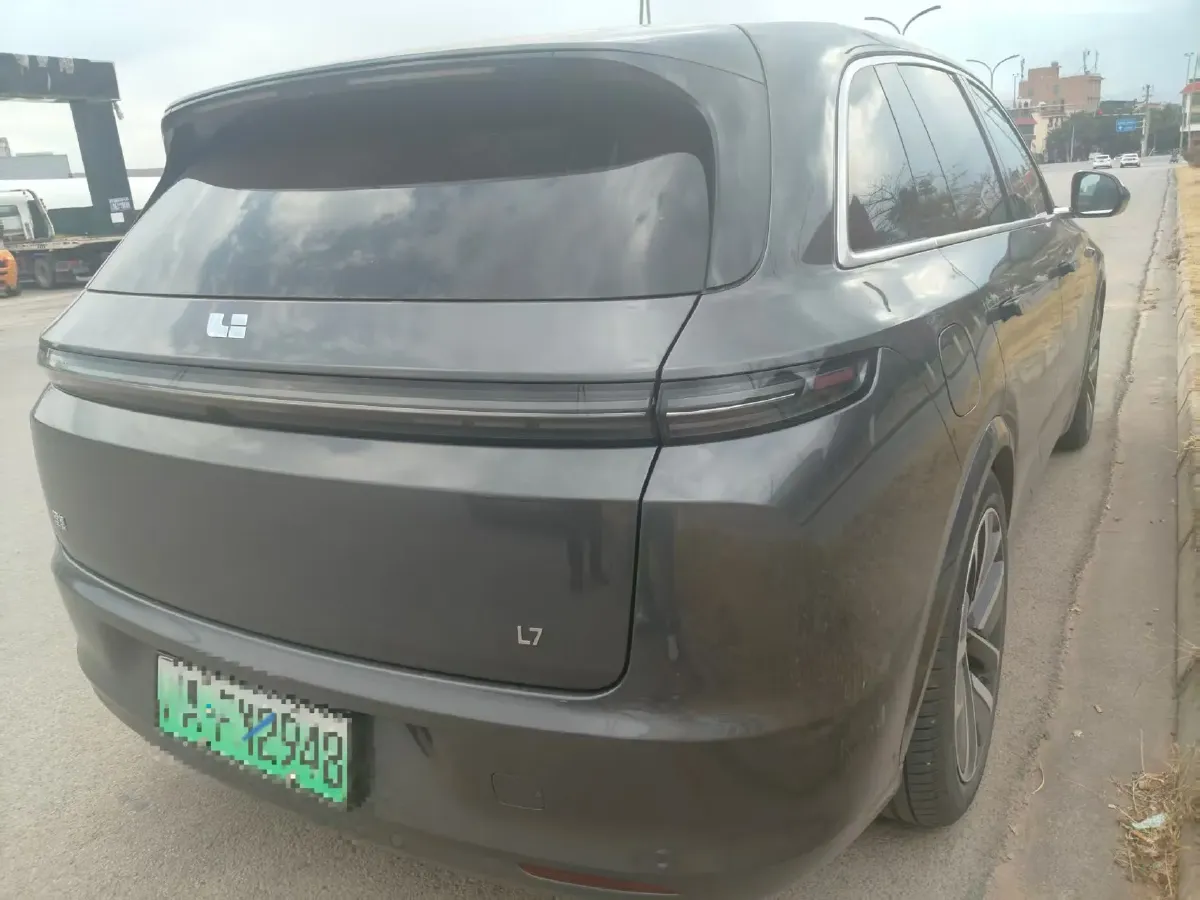 2023 Li L7 Range Extended 154HP REEV 40.9KWH,autocango,china used car exporter,china ev exporter,chinese used car exporter,chinese used ev exporter