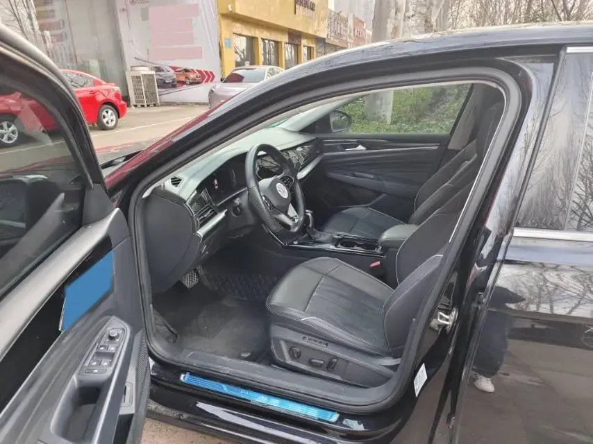 2022 Xpeng P7 BEV 60.2KWH,autocango,china used car exporter,china ev exporter,chinese used car exporter,chinese used ev exporter