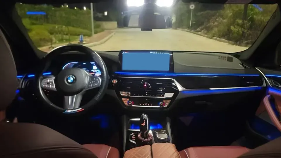 2022 BMW 5 Series 2.0T 184HP L4 8AT,autocango,china used car exporter,china ev exporter,chinese used car exporter,chinese used ev exporter