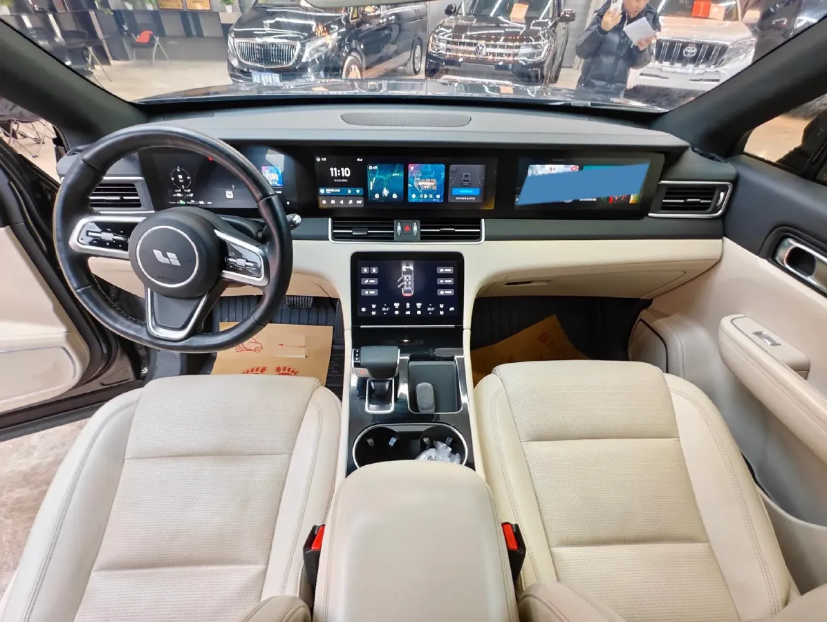 2021 Li ONE Range Extended 131HP REEV 40.5KWH,autocango,china used car exporter,china ev exporter,chinese used car exporter,chinese used ev exporter